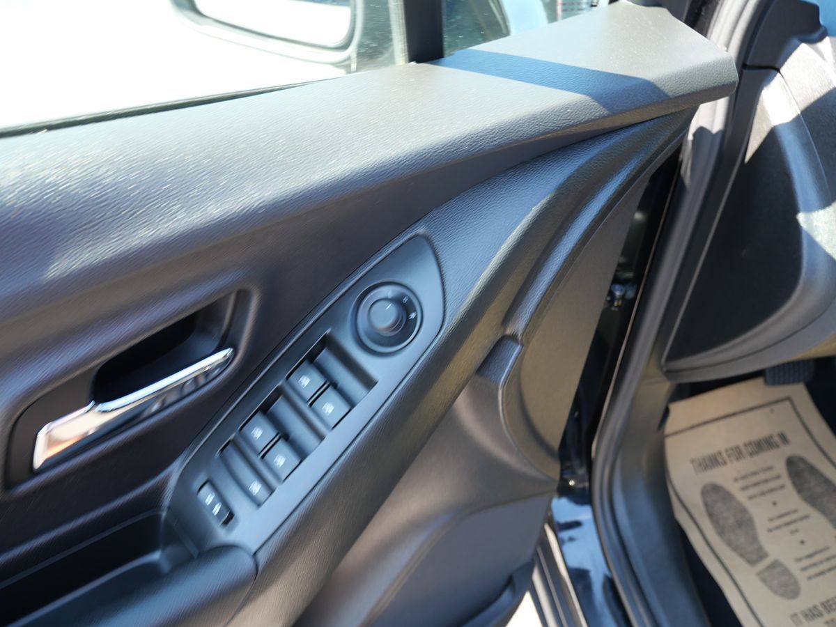 2017 Chevrolet Trax LS photo 15