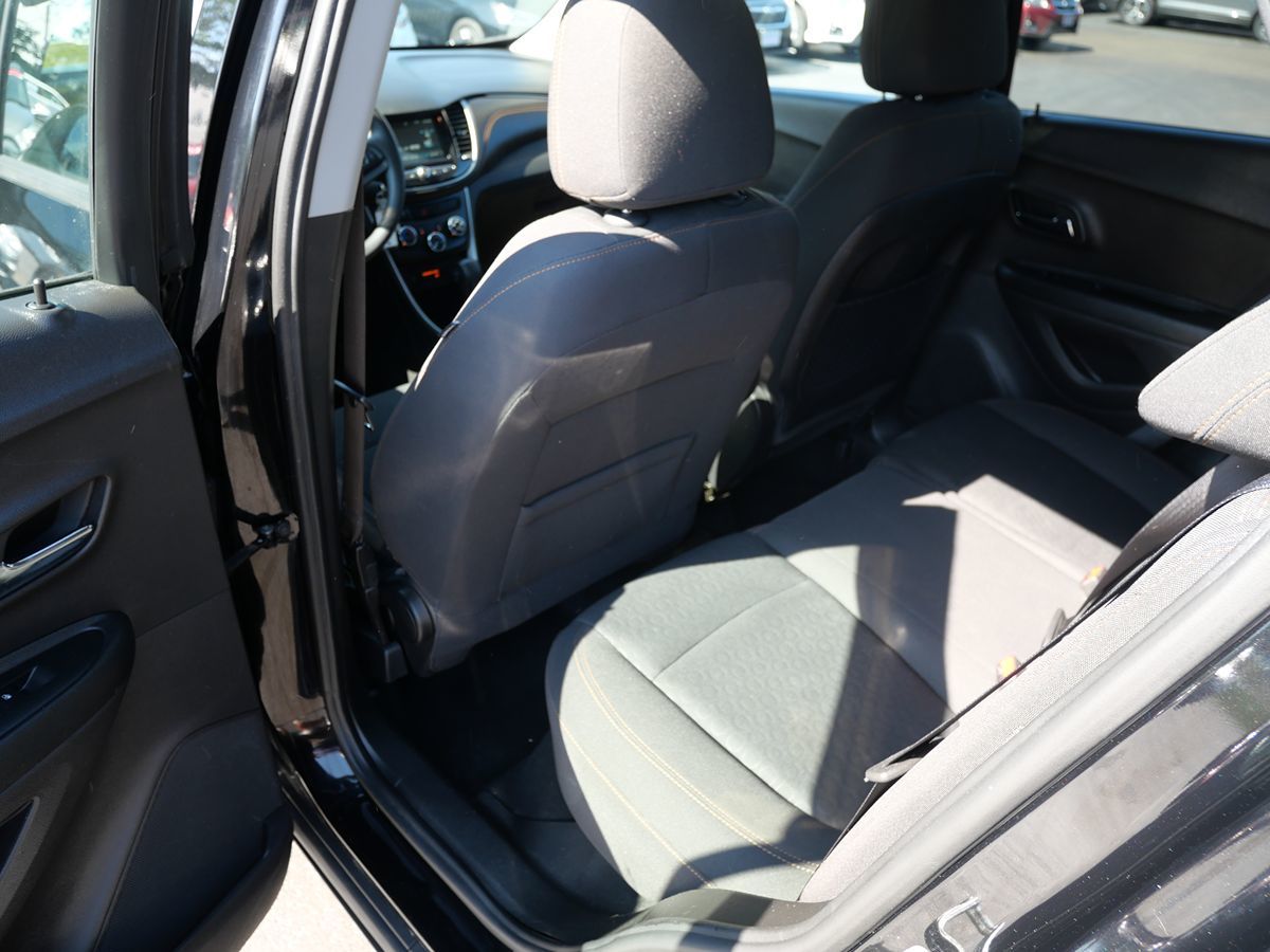 2017 Chevrolet Trax LS photo 17