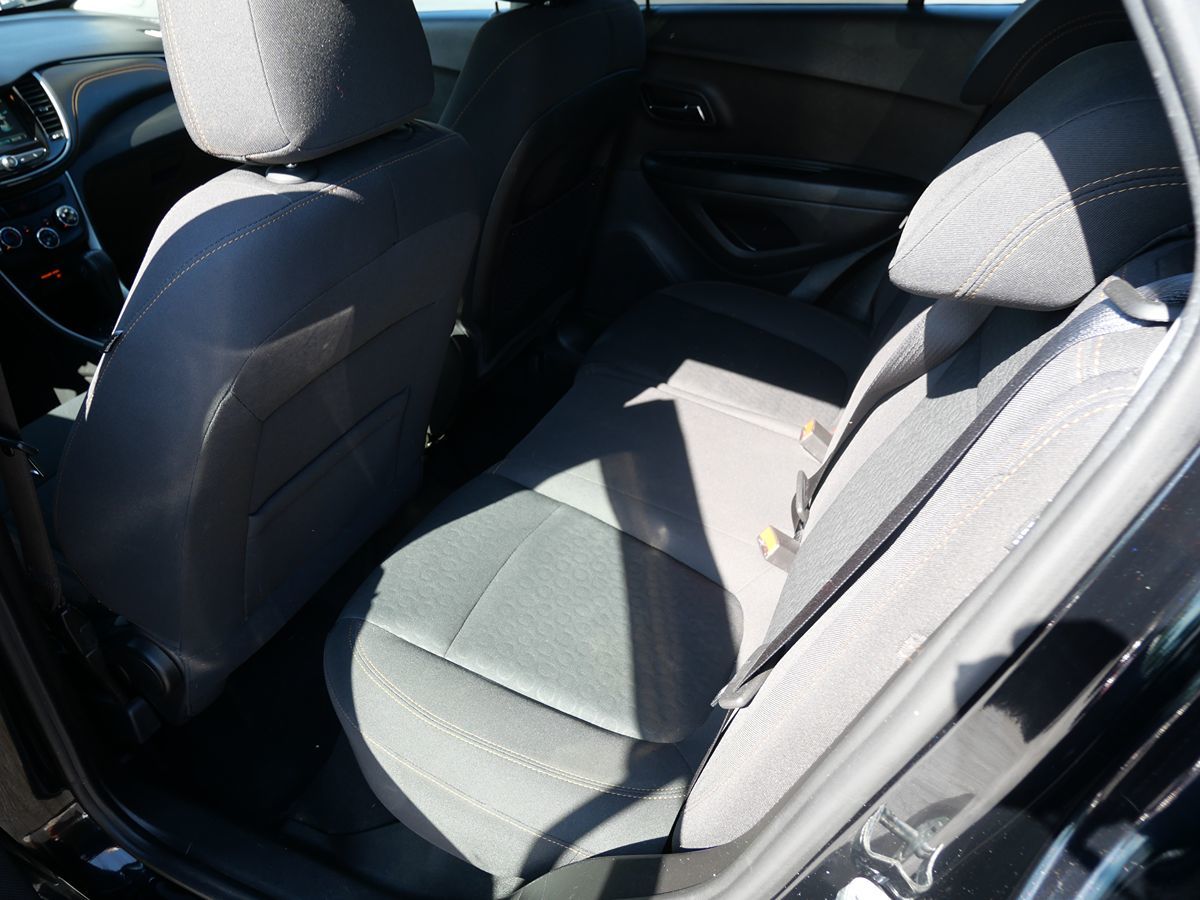 2017 Chevrolet Trax LS photo 18