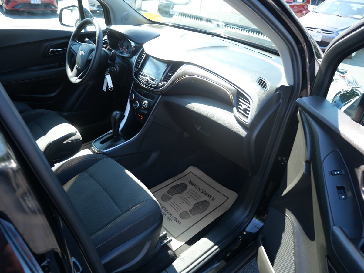 2017 Chevrolet Trax LS photo 24