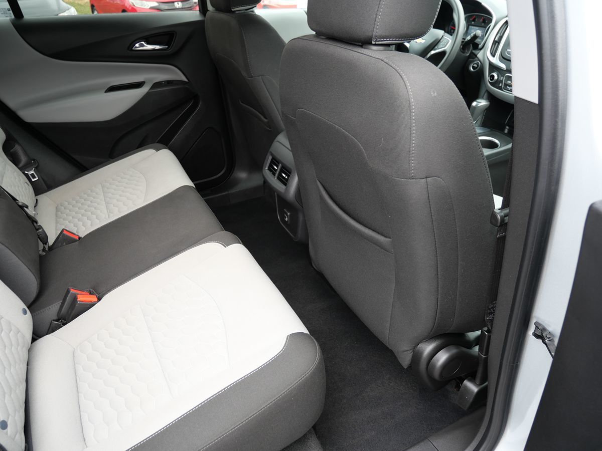 2020 Chevrolet Equinox LT photo 26