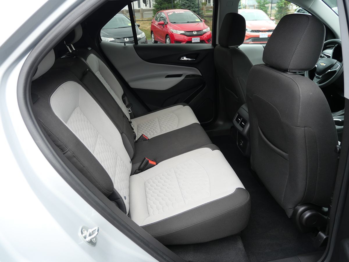 2020 Chevrolet Equinox LT photo 27