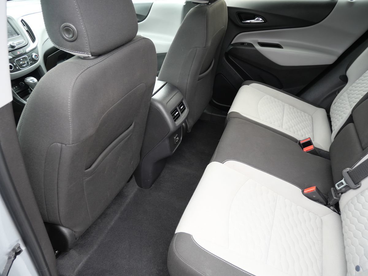 2020 Chevrolet Equinox LT photo 28