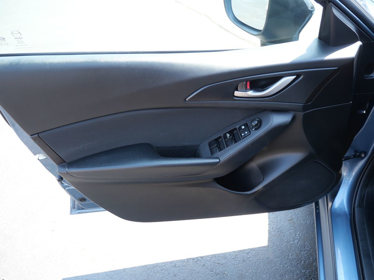 2014 Mazda Mazda3 i SV photo 13