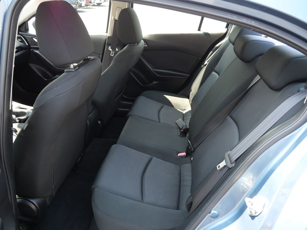 2014 Mazda Mazda3 i SV photo 32