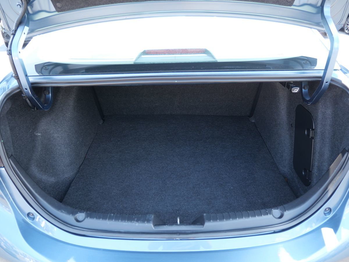 2014 Mazda Mazda3 i SV photo 33