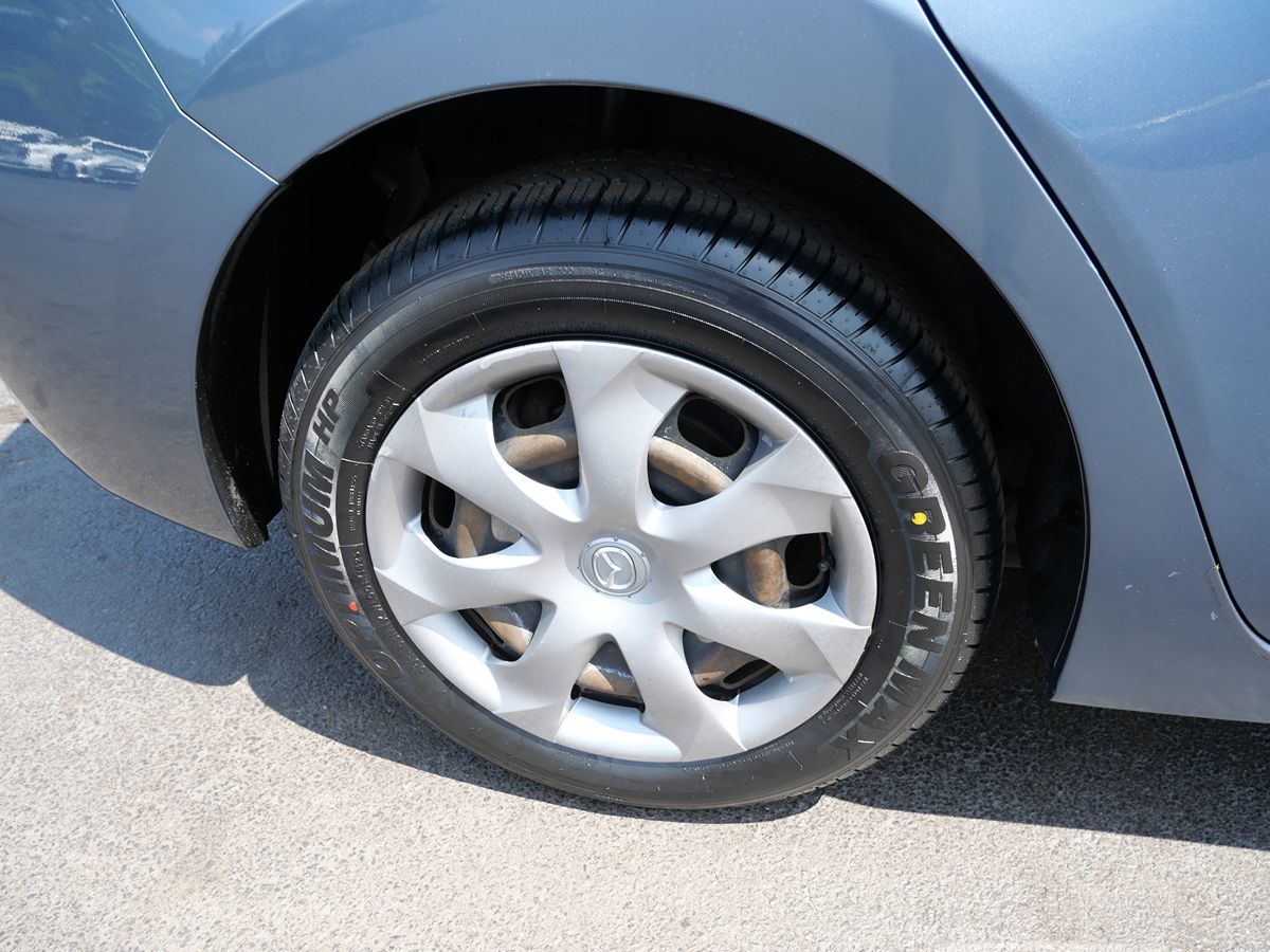 2014 Mazda Mazda3 i SV photo 36