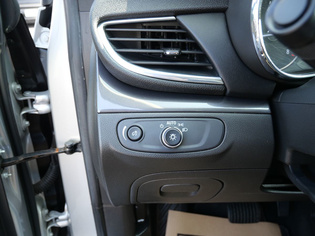 2019 Buick Encore Preferred photo 15