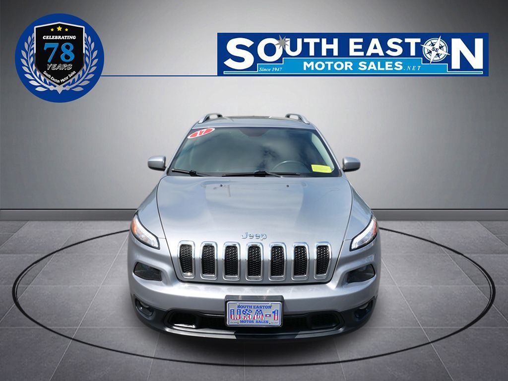 2017 Jeep Cherokee Latitude North Edition photo 4