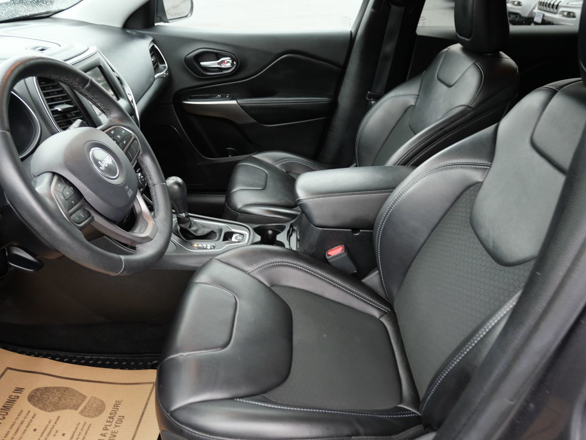 2019 Jeep Cherokee Latitude photo 11