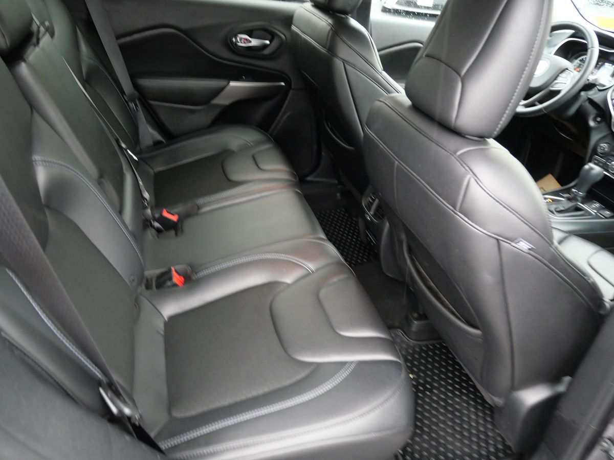 2019 Jeep Cherokee Latitude photo 23