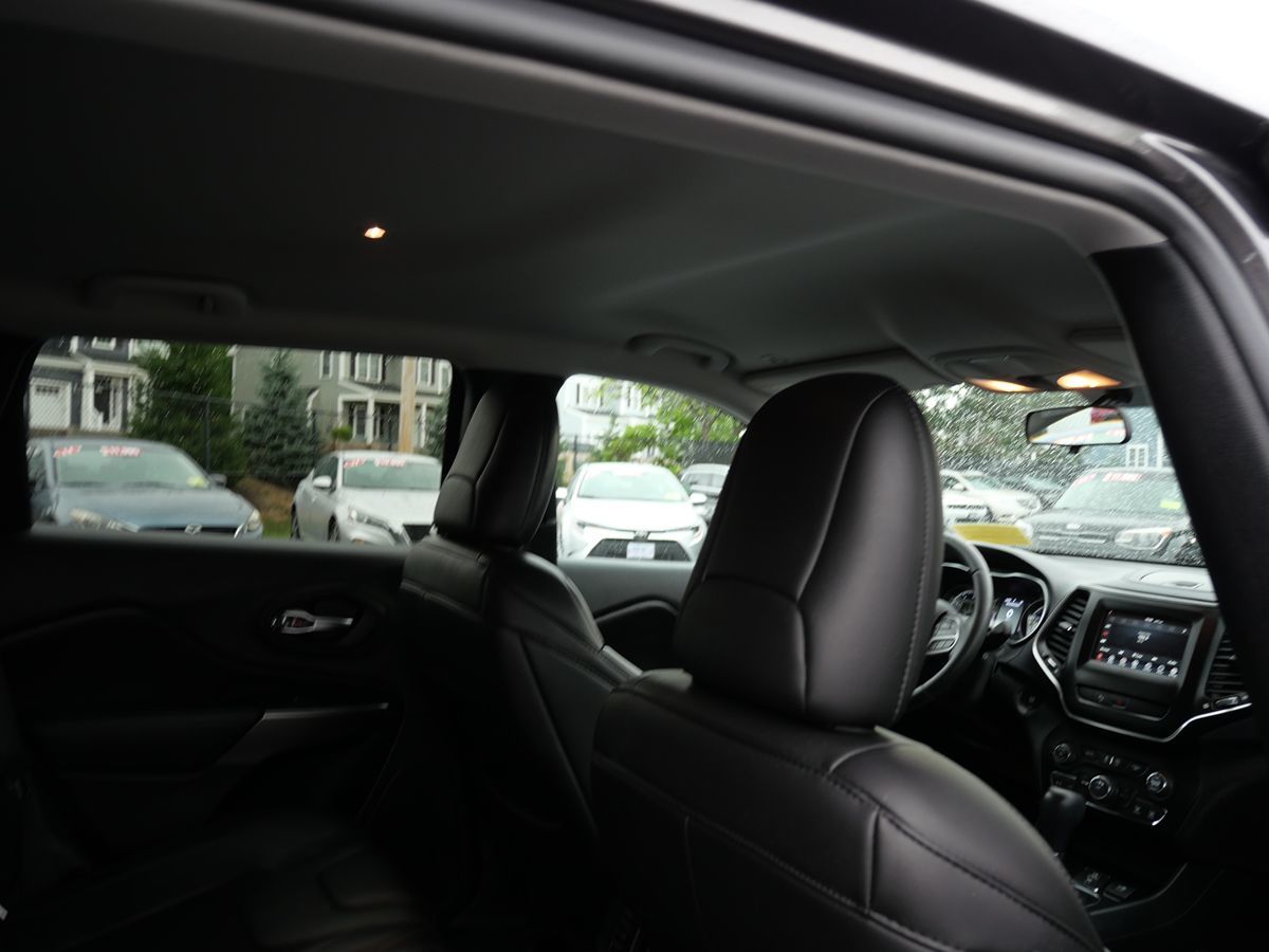 2019 Jeep Cherokee Latitude photo 24
