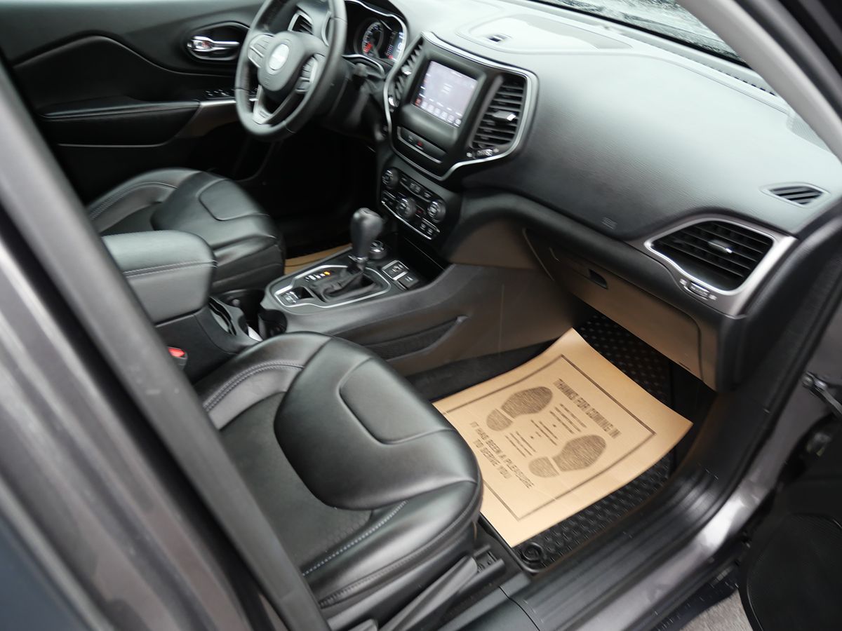 2019 Jeep Cherokee Latitude photo 25