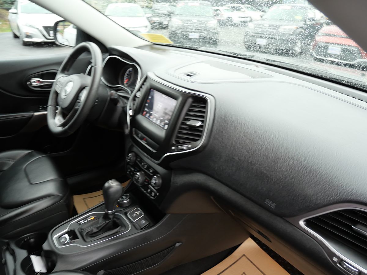 2019 Jeep Cherokee Latitude photo 29