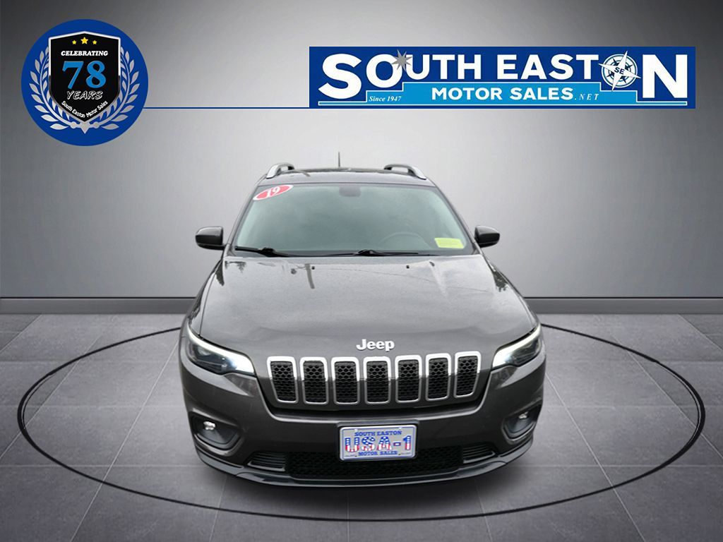 2019 Jeep Cherokee Latitude photo 4