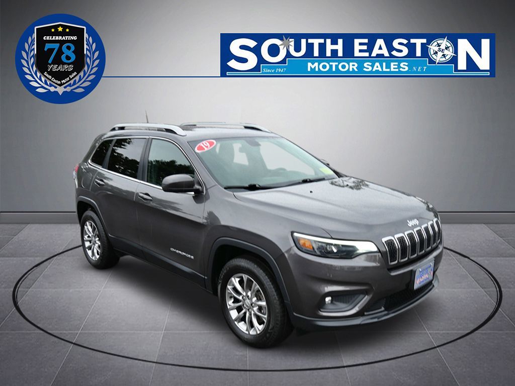 2019 Jeep Cherokee Latitude photo 3