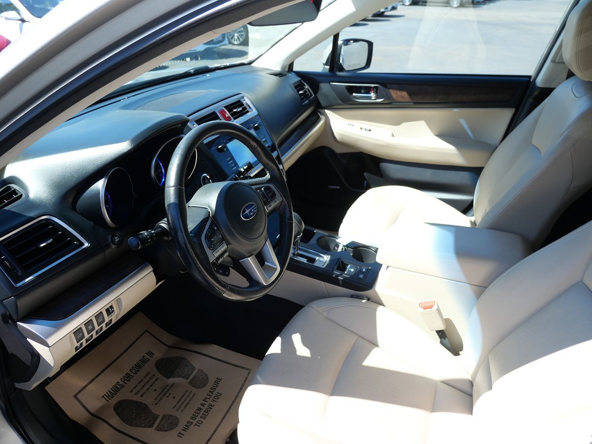 2017 Subaru Outback Limited photo 10