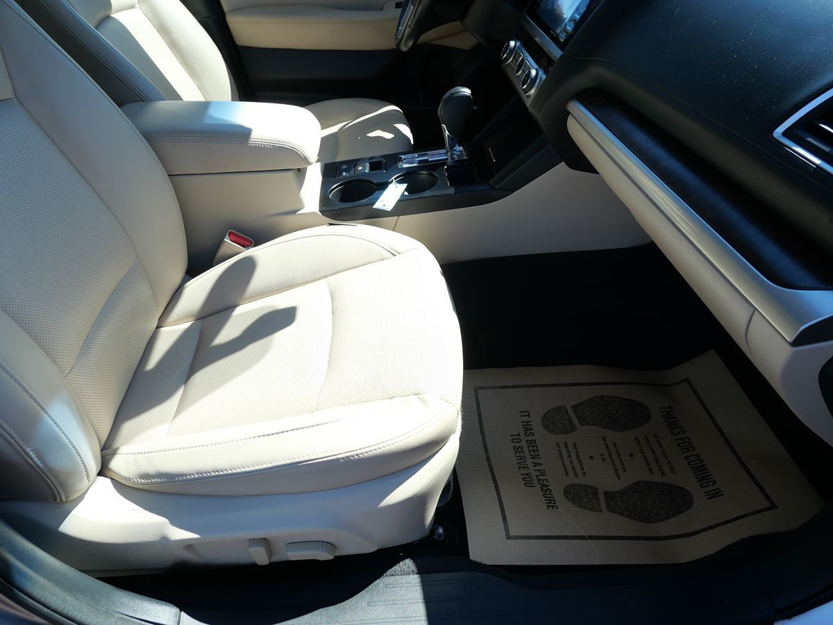 2017 Subaru Outback Limited photo 25