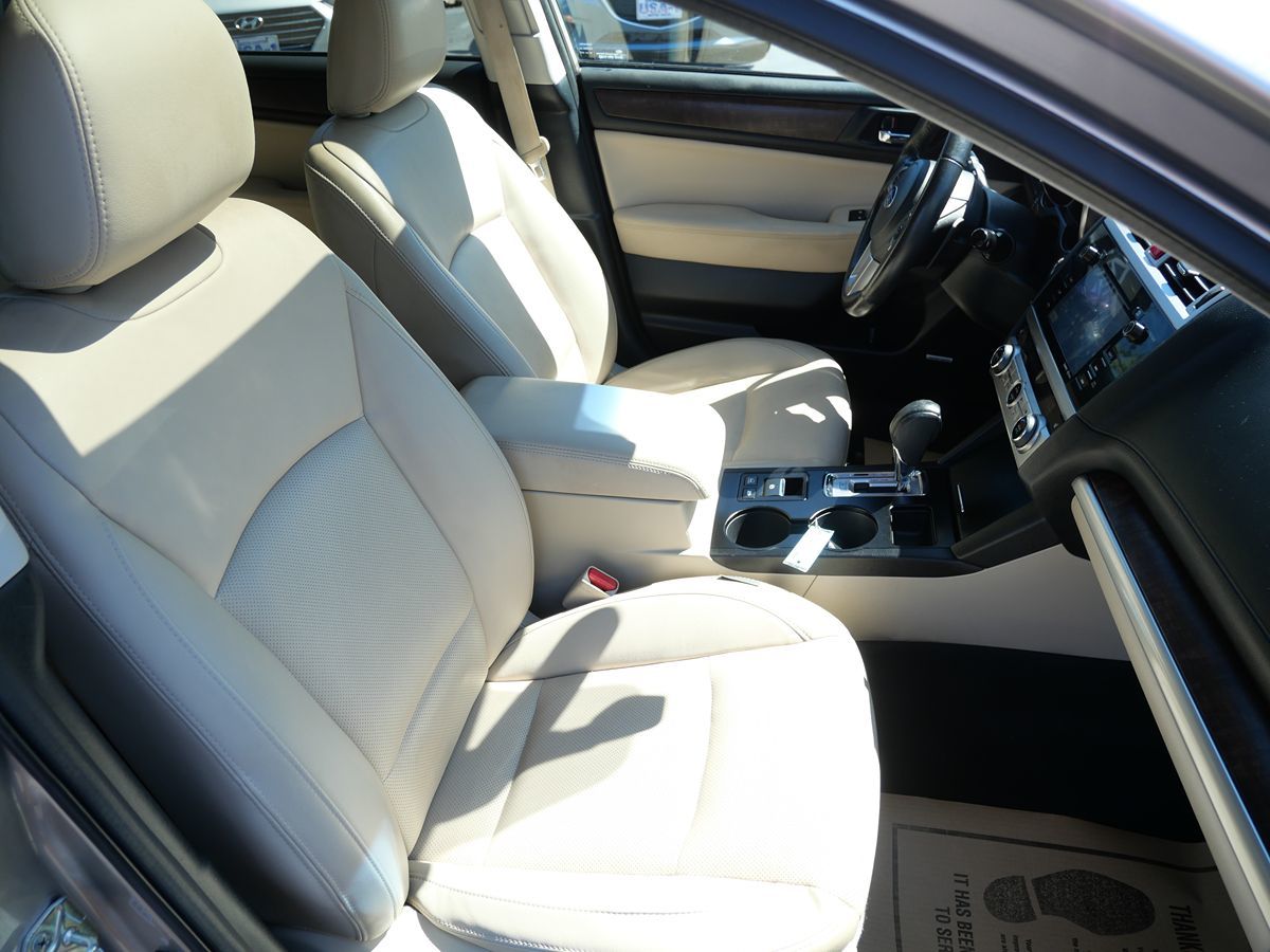 2017 Subaru Outback Limited photo 26