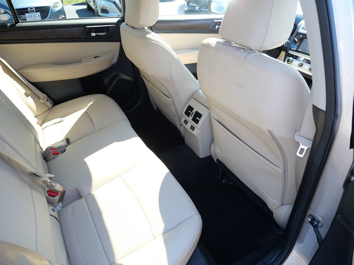 2017 Subaru Outback Limited photo 29