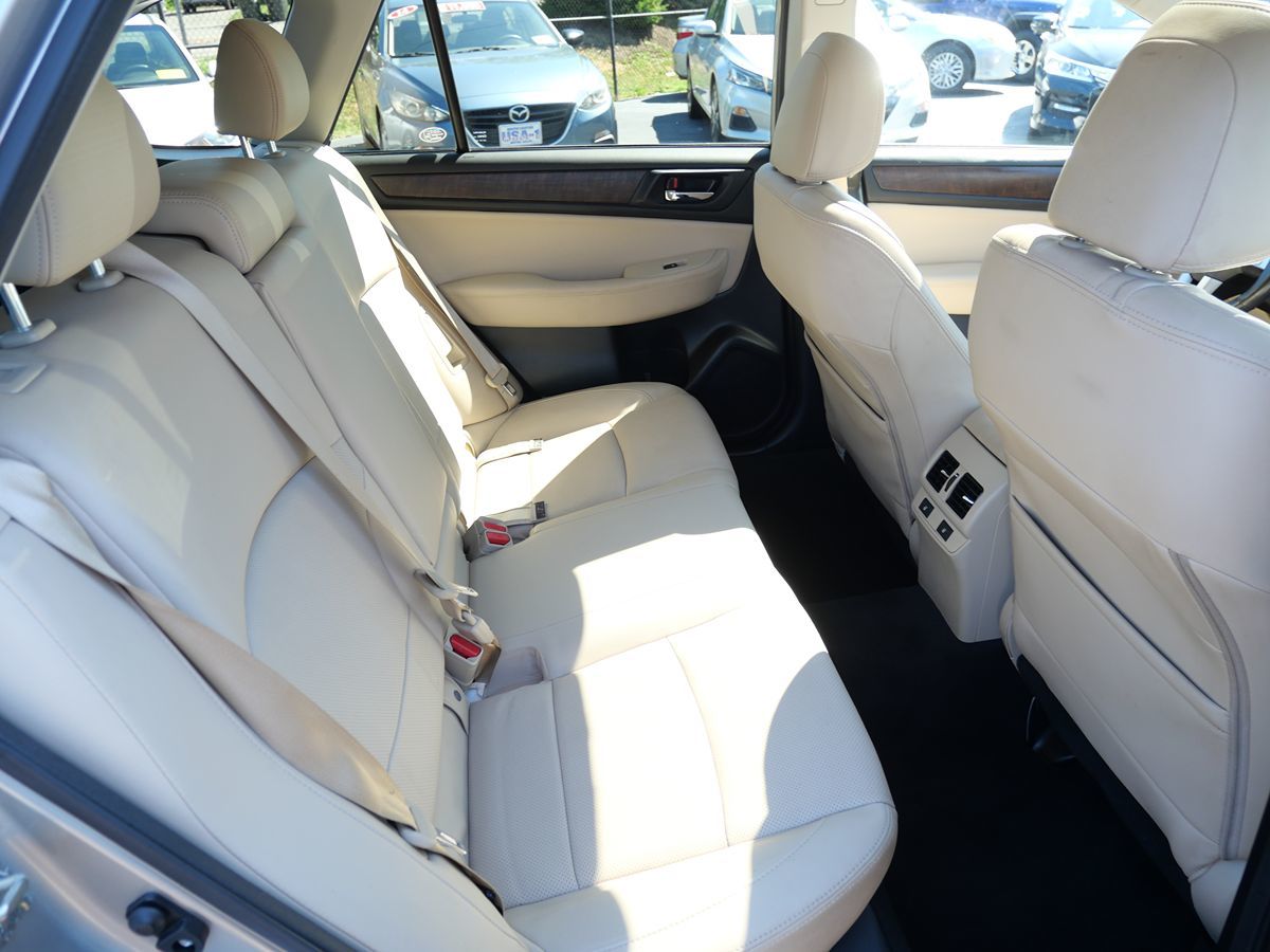 2017 Subaru Outback Limited photo 30