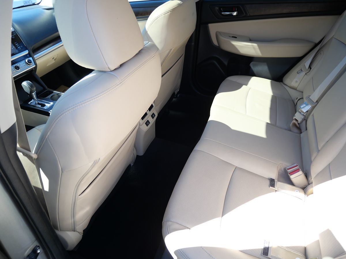 2017 Subaru Outback Limited photo 32