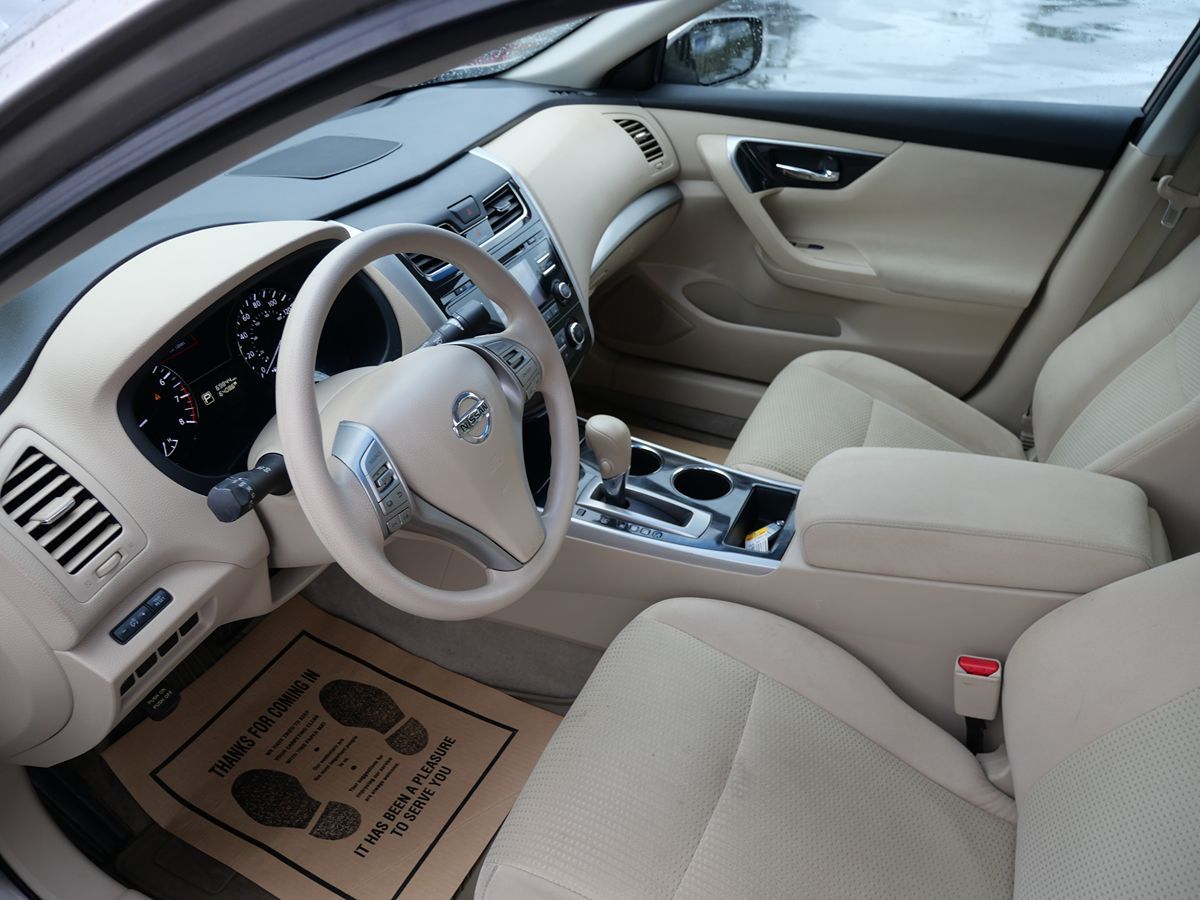 2014 Nissan Altima 2.5 S photo 10