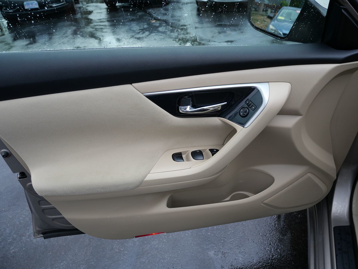 2014 Nissan Altima 2.5 S photo 14