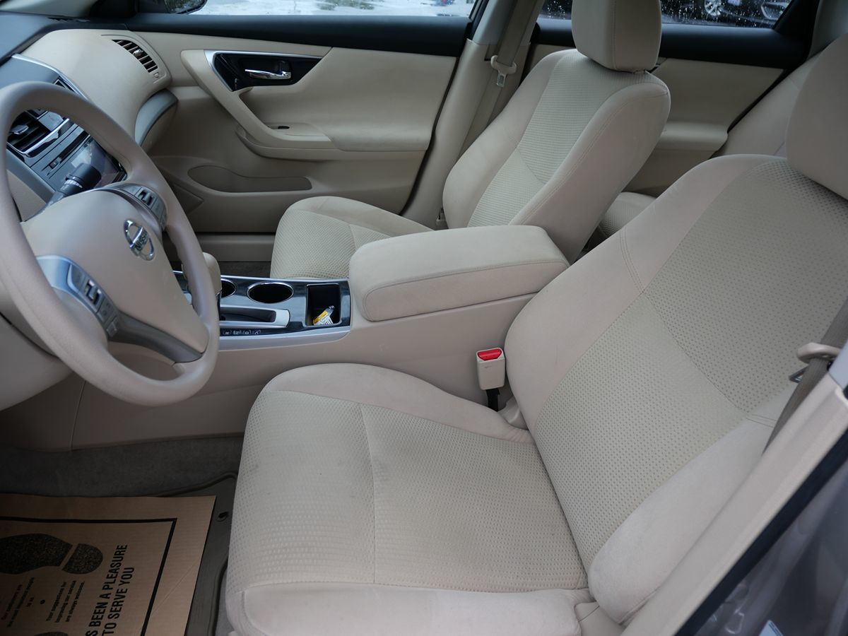 2014 Nissan Altima 2.5 S photo 16