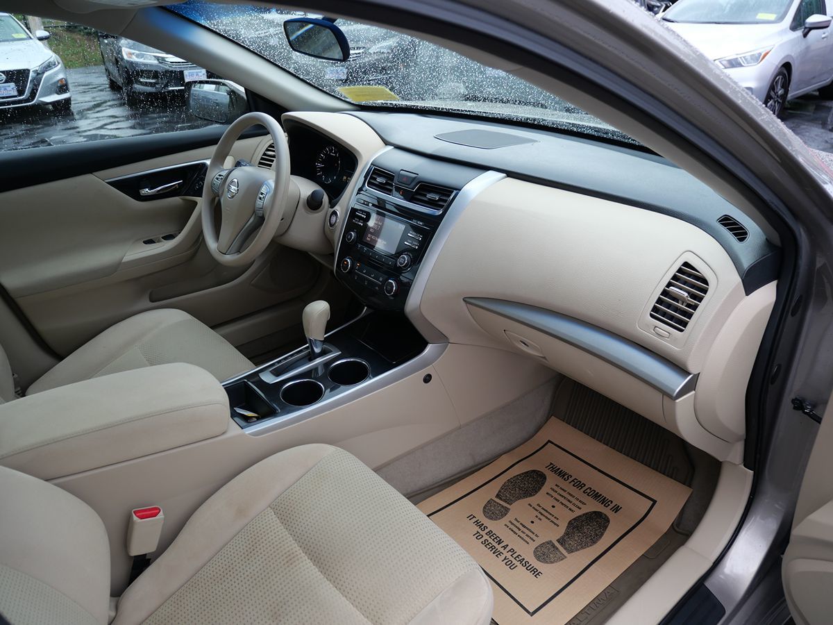 2014 Nissan Altima 2.5 S photo 24