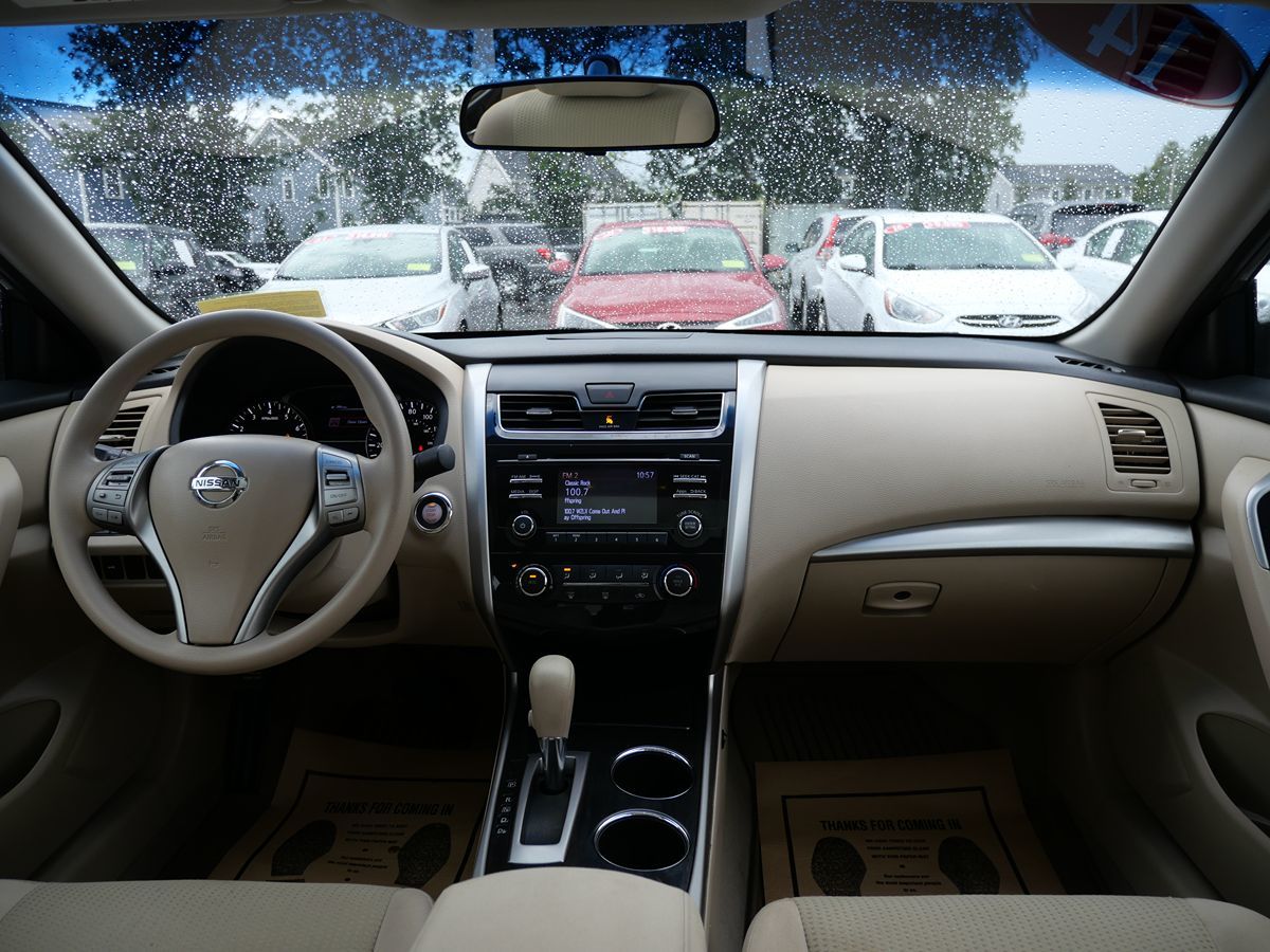 2014 Nissan Altima 2.5 S photo 22