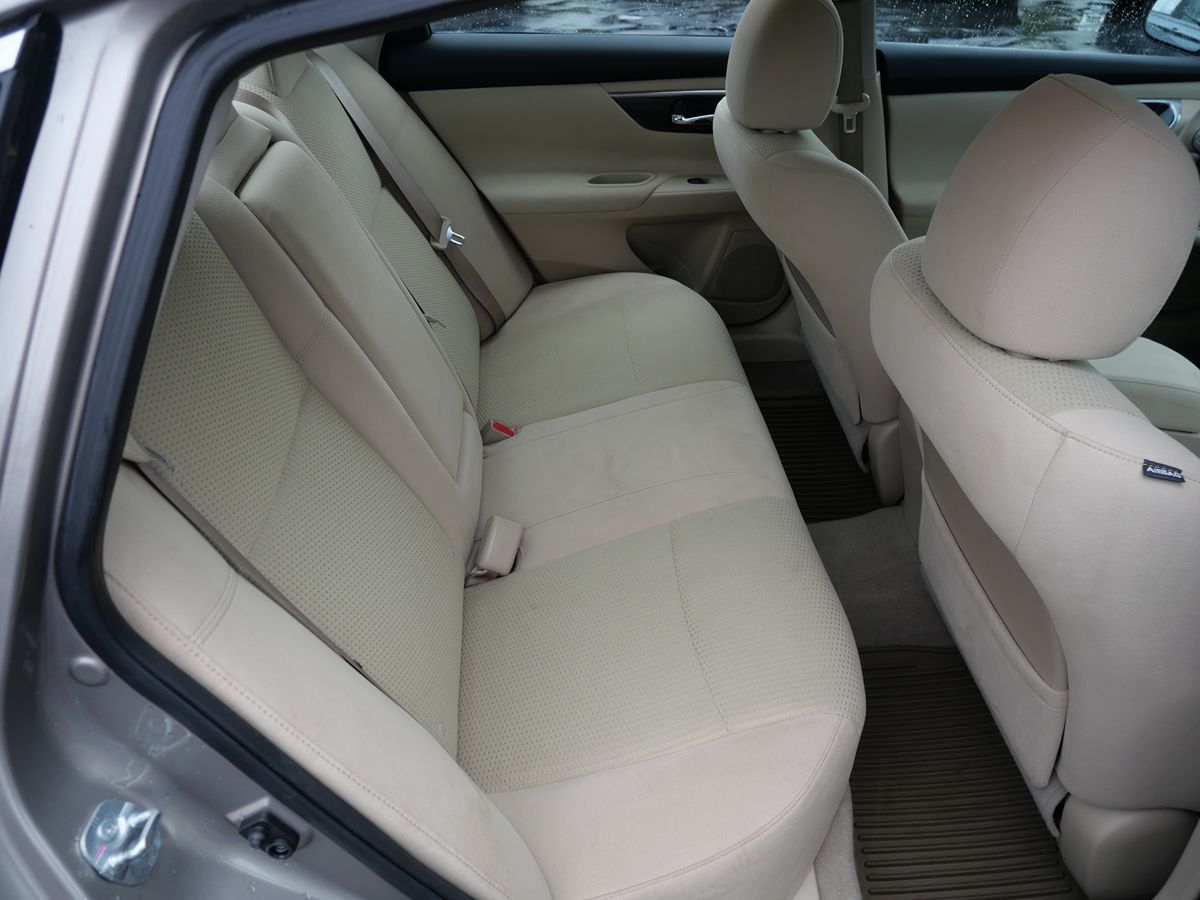 2014 Nissan Altima 2.5 S photo 32