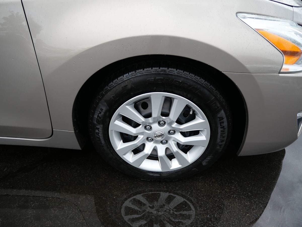 2014 Nissan Altima 2.5 S photo 2
