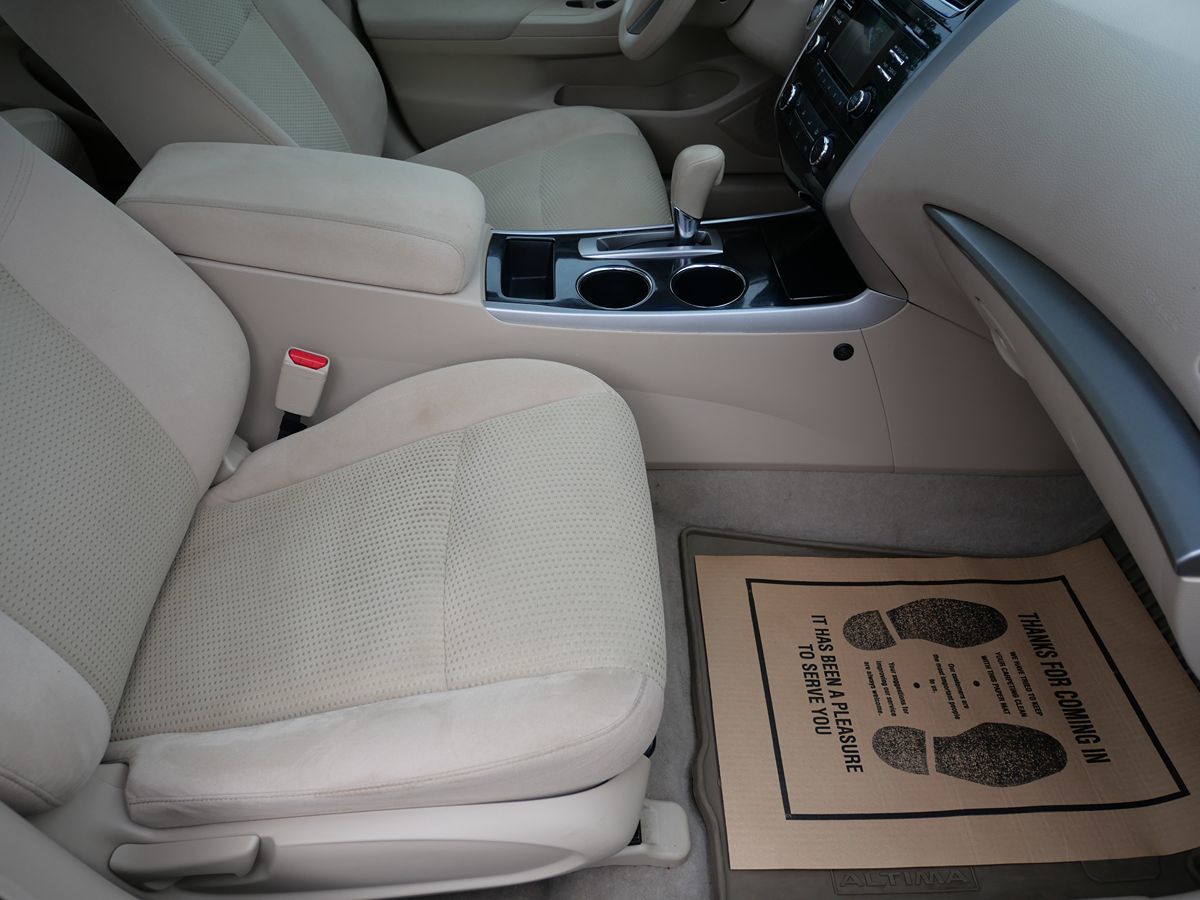 2014 Nissan Altima 2.5 S photo 28
