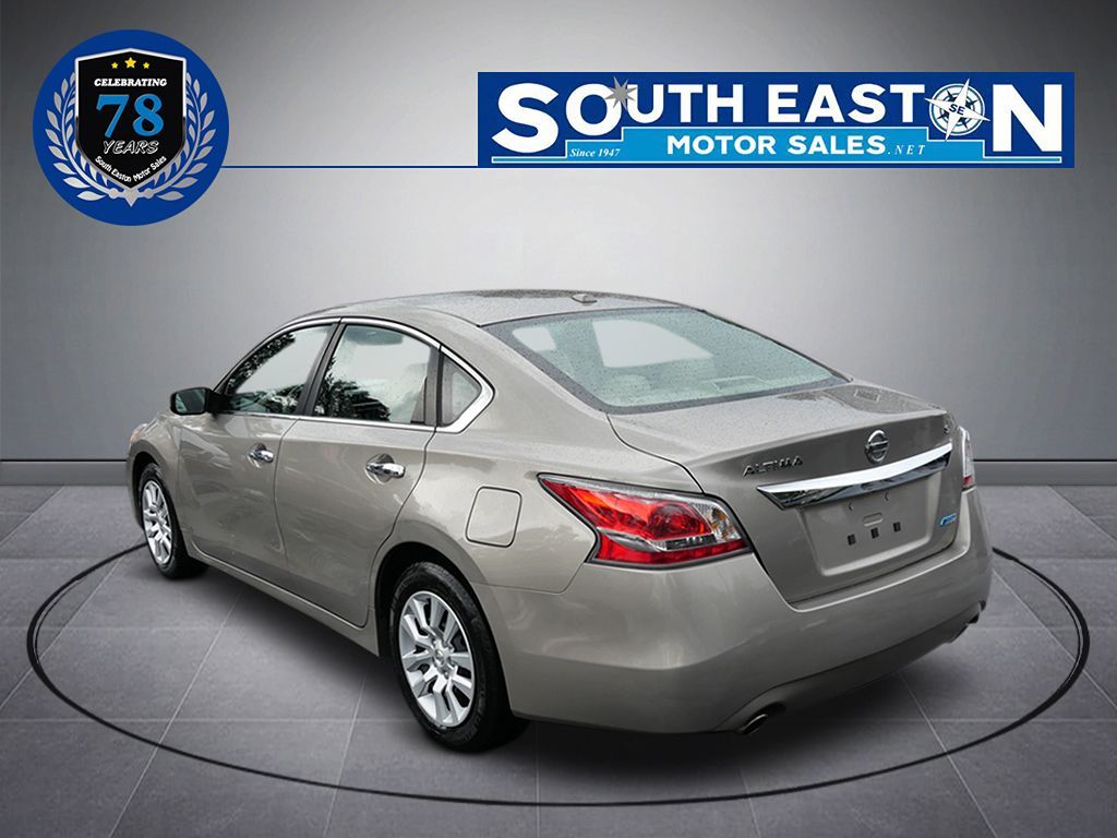 2014 Nissan Altima 2.5 S photo 7