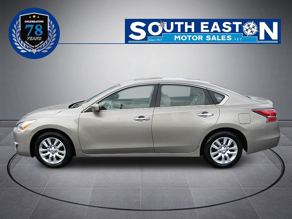 2014 Nissan Altima 2.5 S photo 8