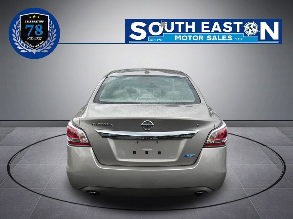 2014 Nissan Altima 2.5 S photo 5