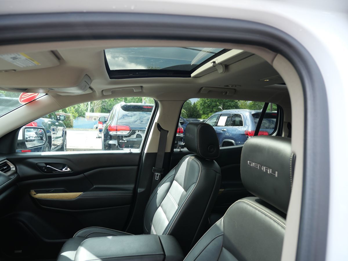 2018 Gmc Acadia Denali photo 12