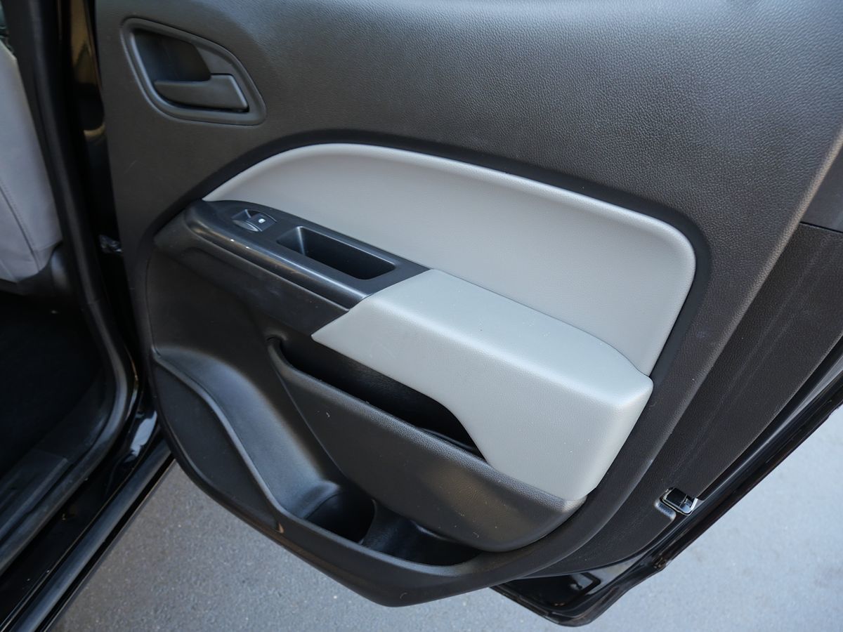 2018 Chevrolet Colorado Work Truck photo 25
