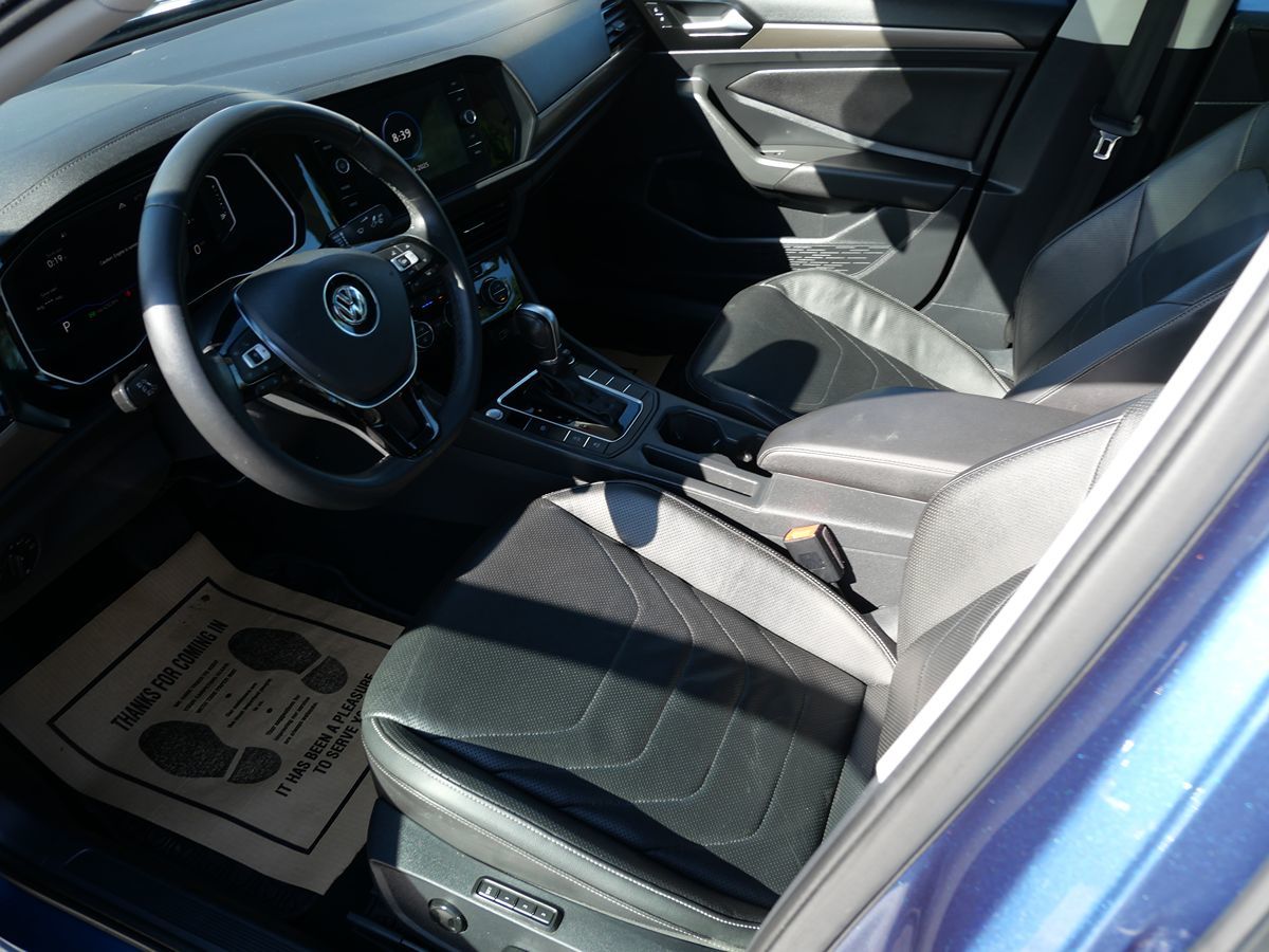 2019 Volkswagen Jetta SEL Premium photo 11