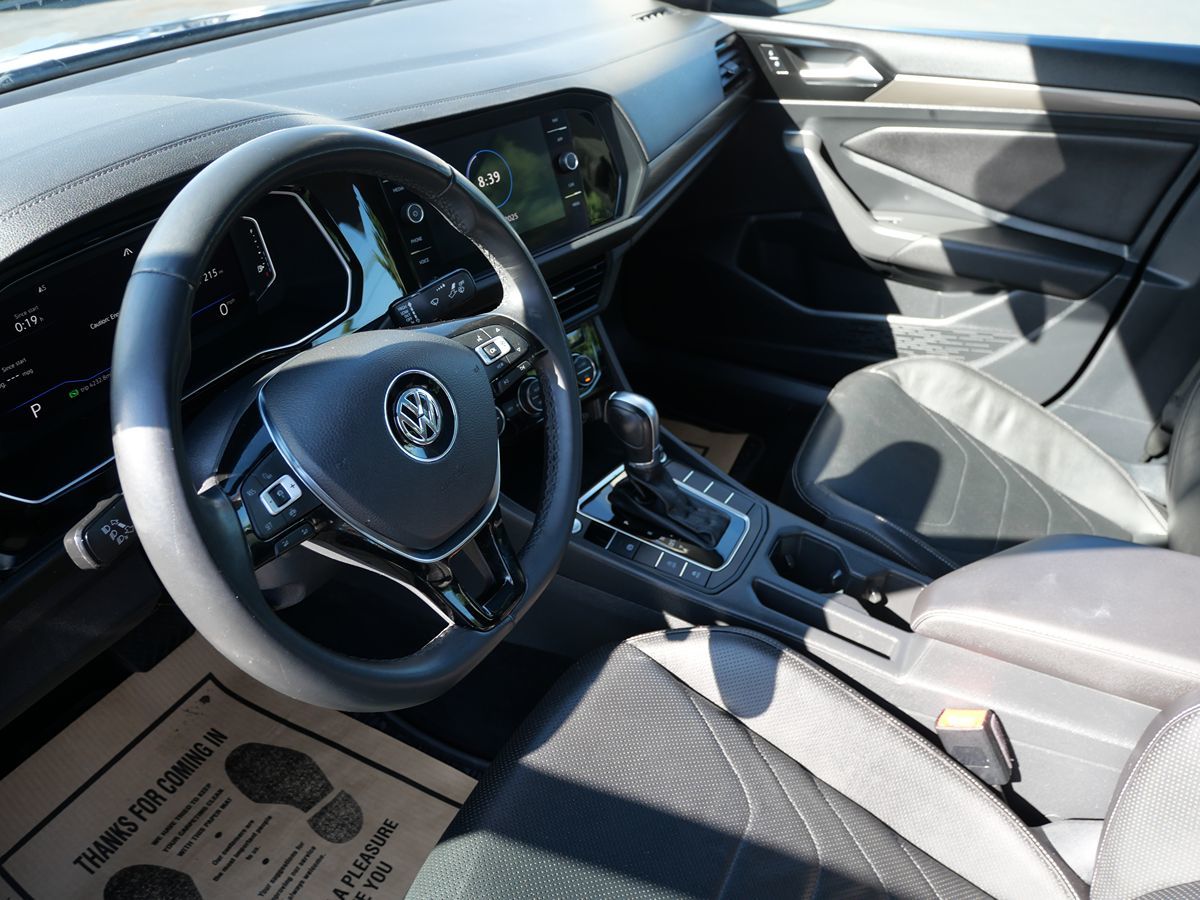 2019 Volkswagen Jetta SEL Premium photo 13