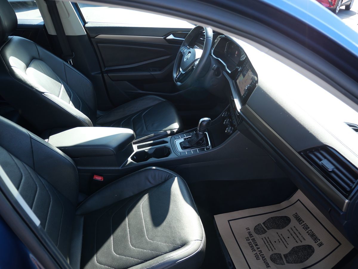 2019 Volkswagen Jetta SEL Premium photo 28