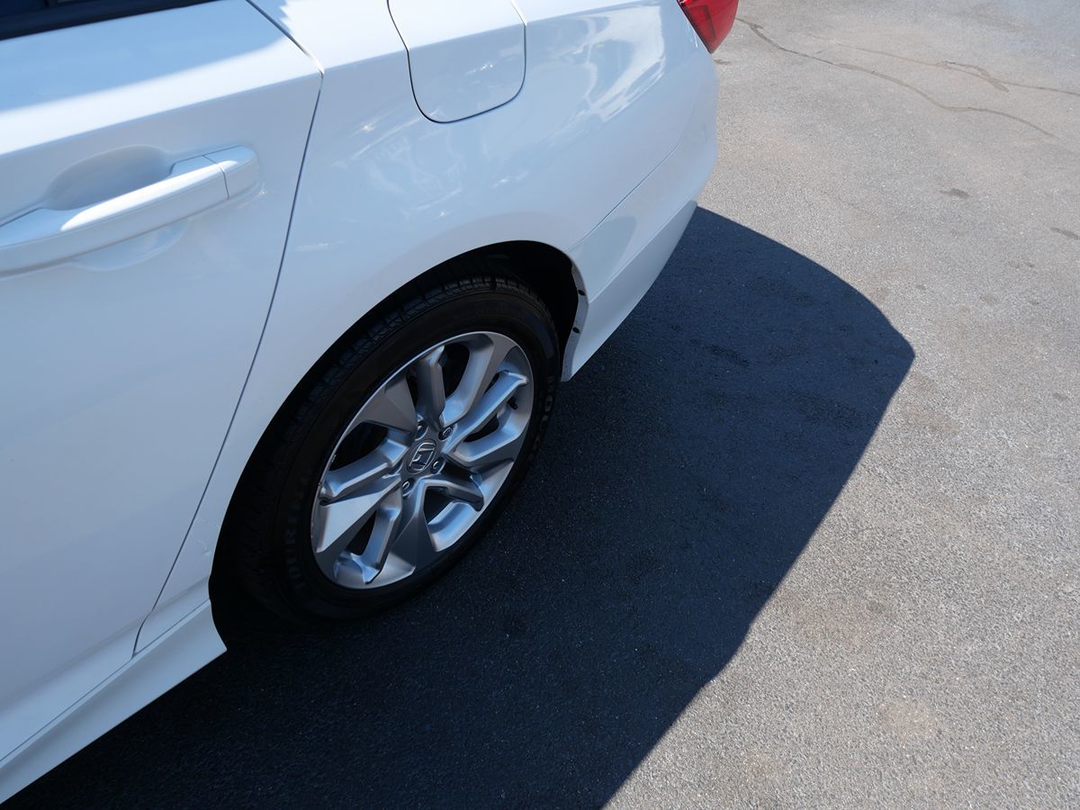 2020 Honda Accord LX 1.5T photo 2