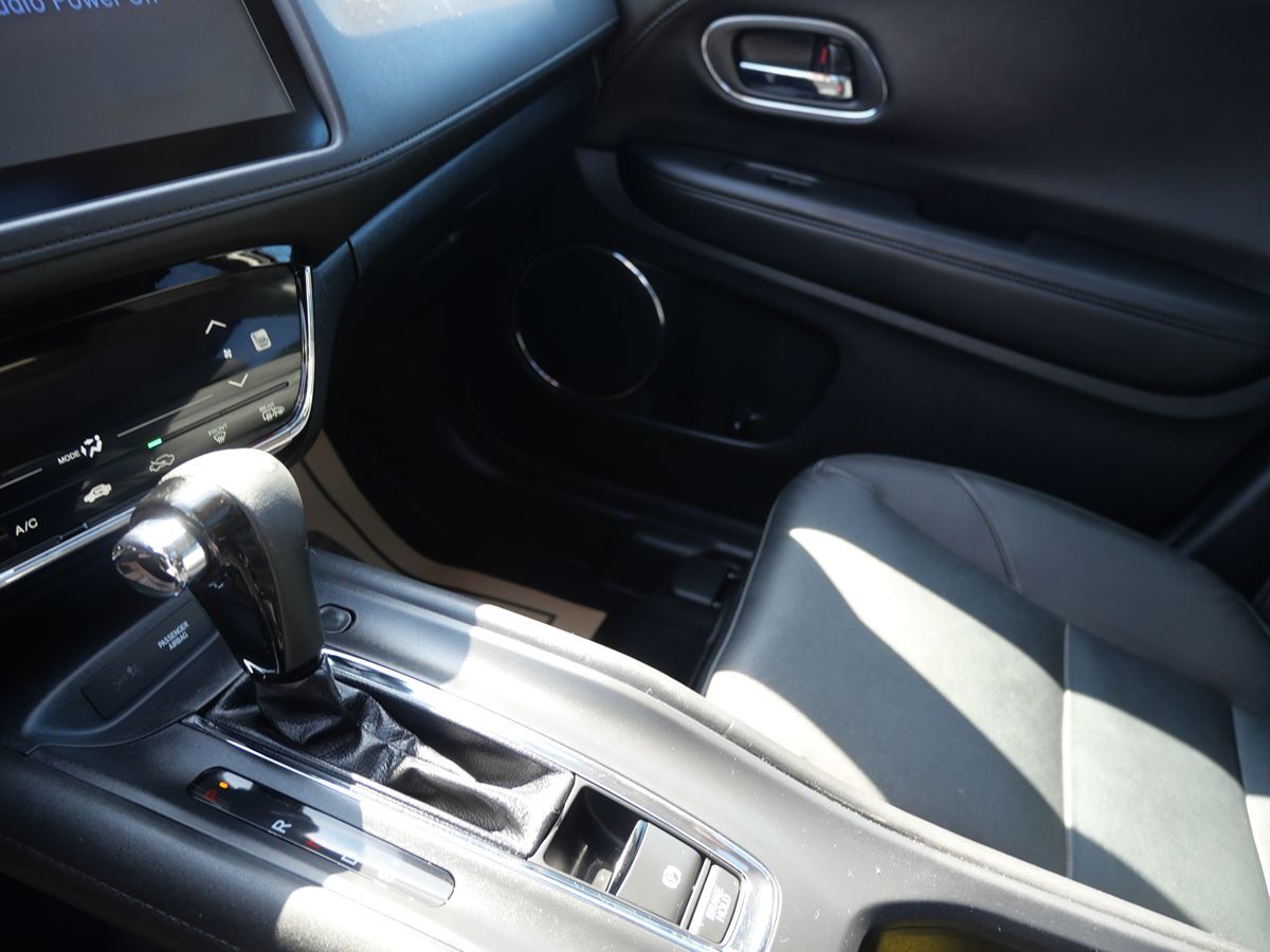 2018 Honda HR-V EX-L photo 13