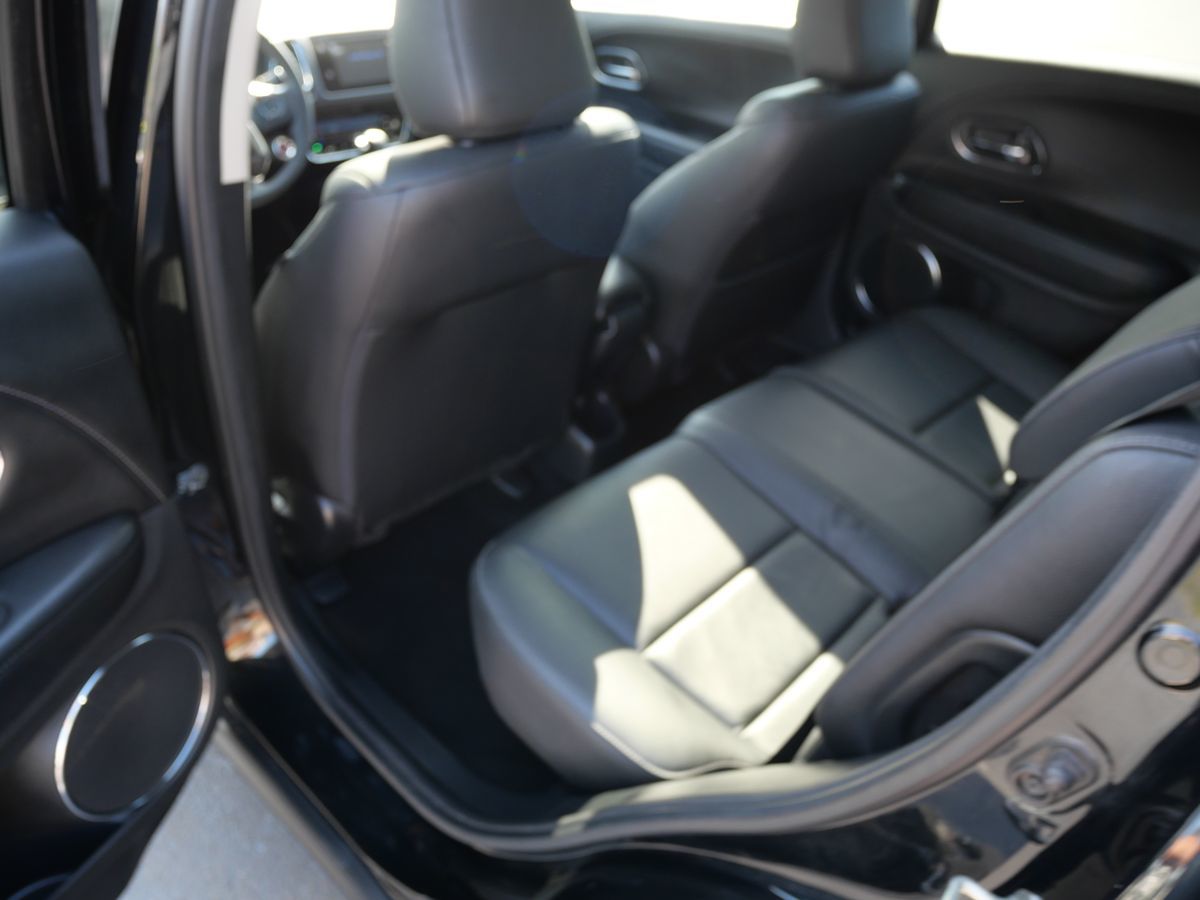 2018 Honda HR-V EX-L photo 17
