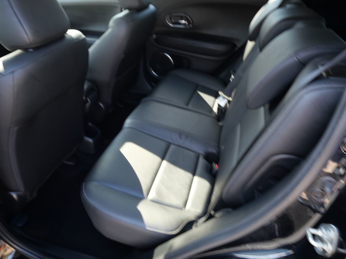2018 Honda HR-V EX-L photo 18