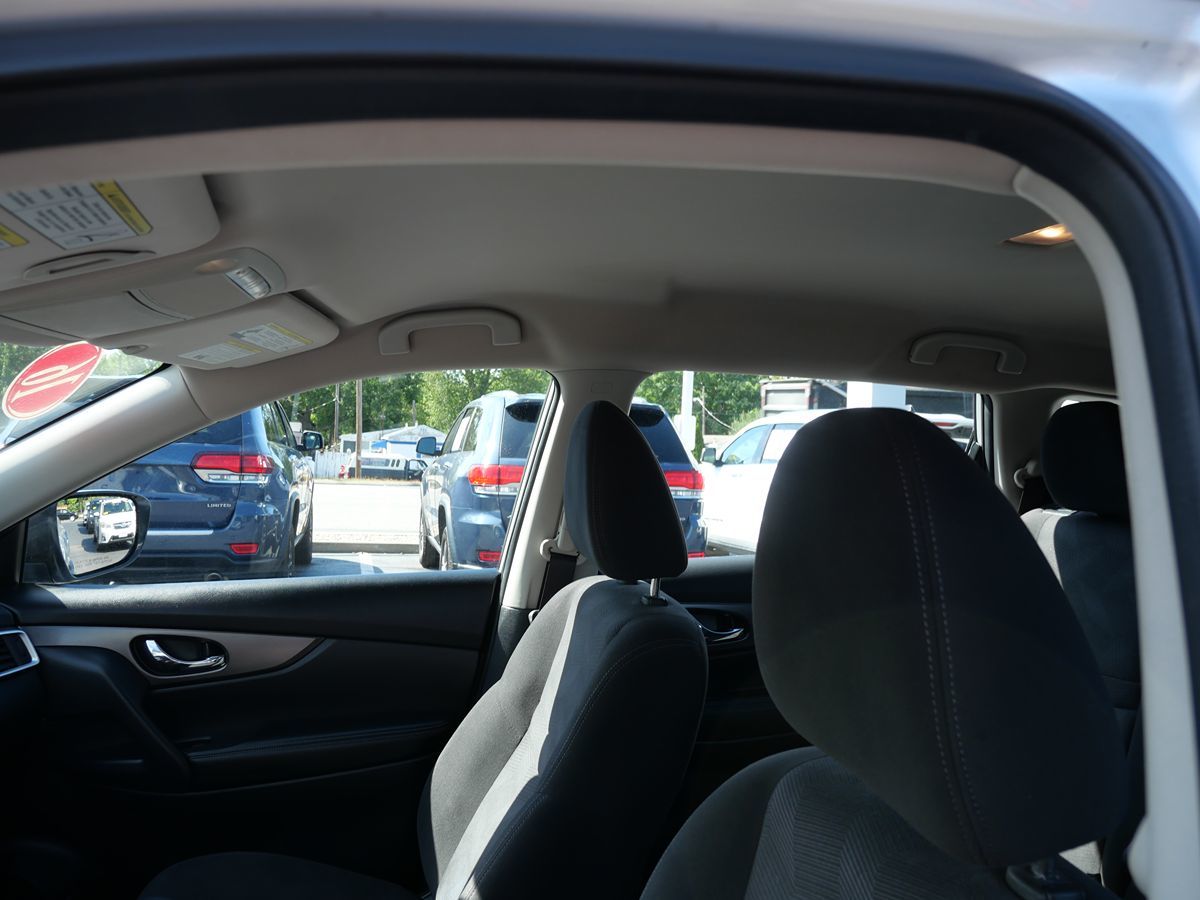 2016 Nissan Rogue S photo 9