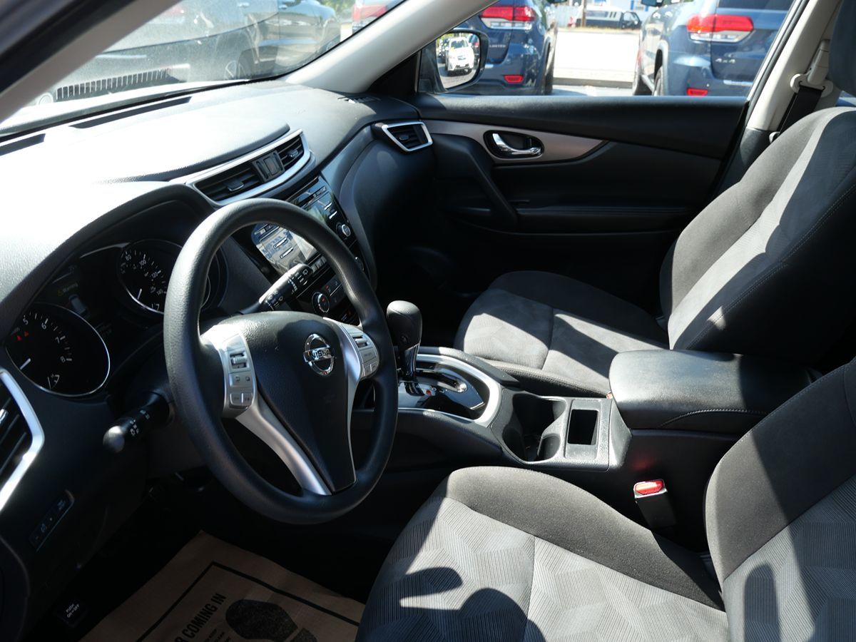 2016 Nissan Rogue S photo 10