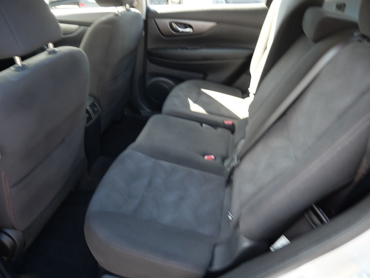2016 Nissan Rogue S photo 16