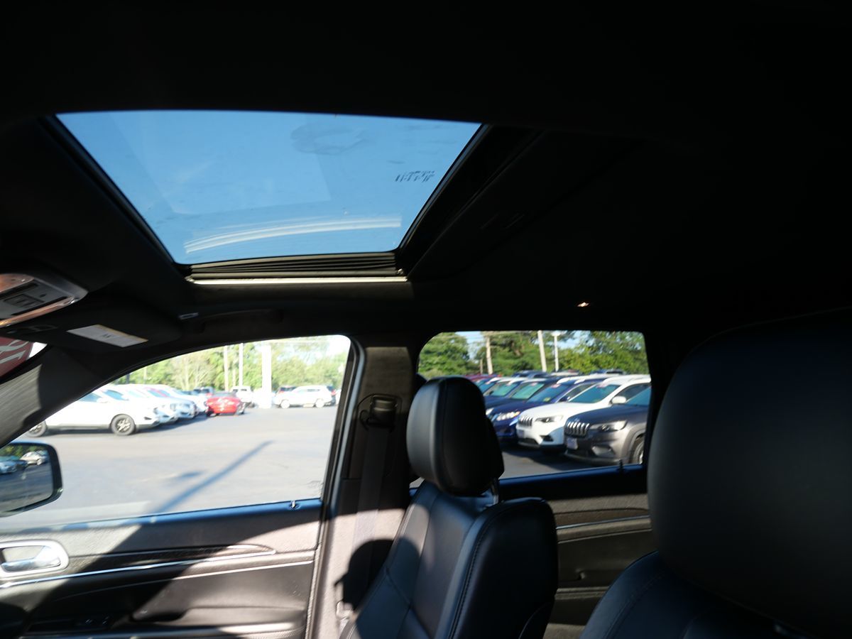 2018 Jeep Grand Cherokee Limited photo 12